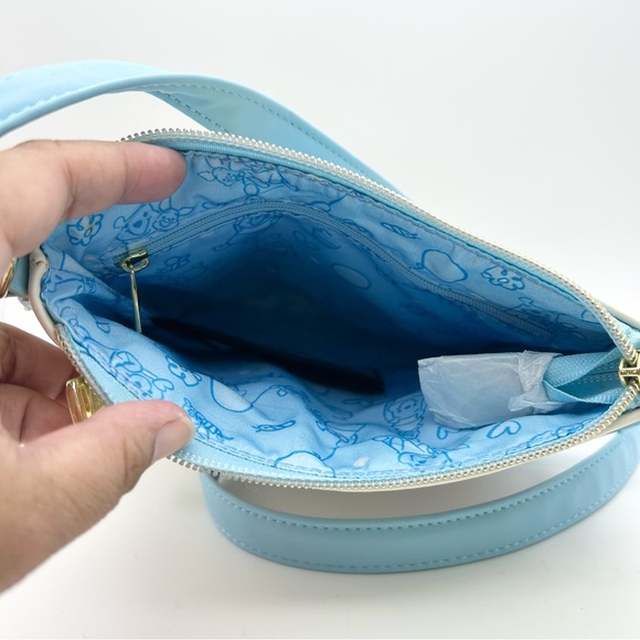 Disney Loungefly Winnie the Pooh Crossbody Bag And Bath Salts - Picture 7 of 8